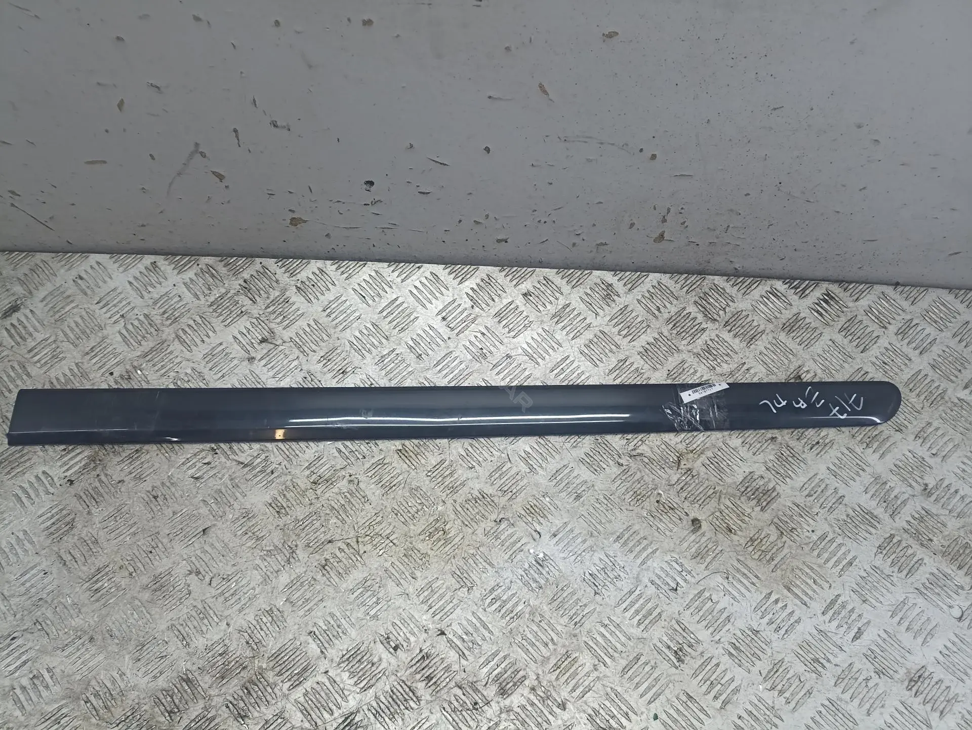 Молдинг двери 13137772