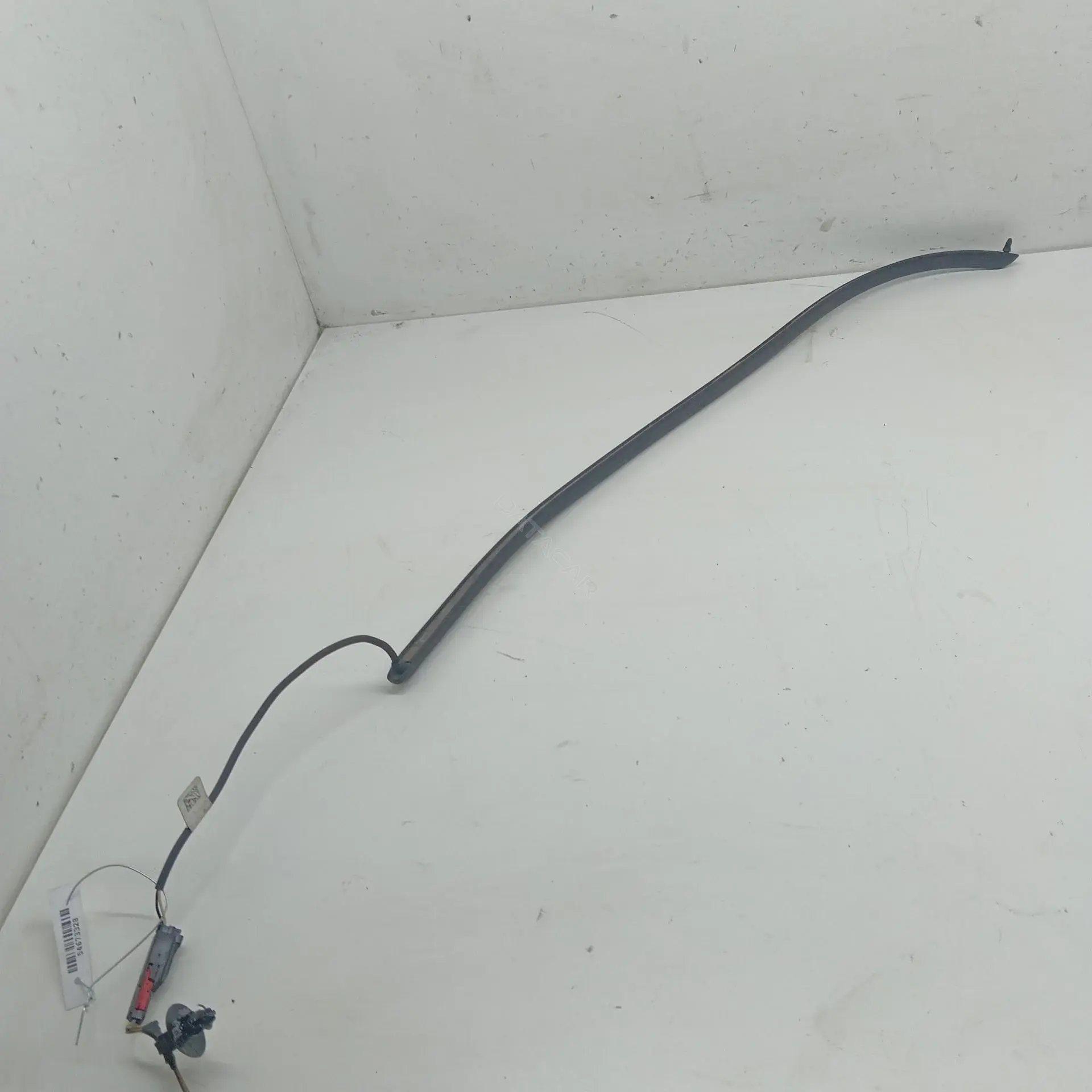 Антенна 6M21U247C53A