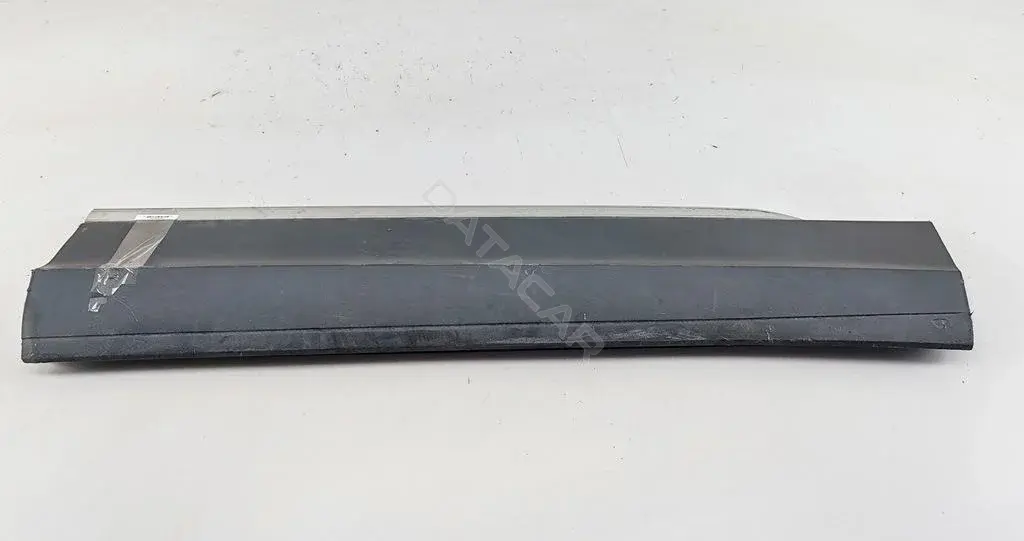 Молдинг двери 5NA854940K