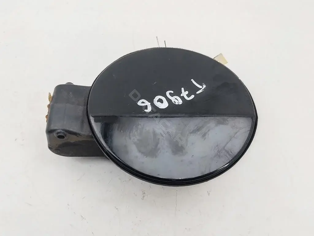 Крышка лючка топливного бака 3C0010637F