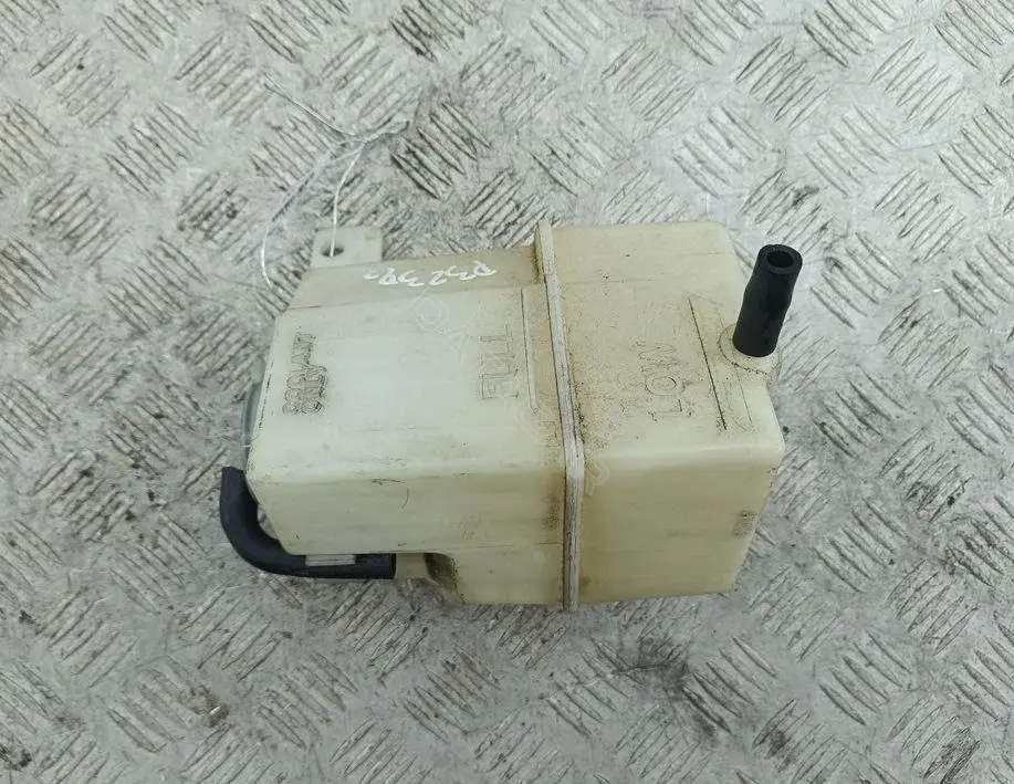 Расширительный бачок 823021-096