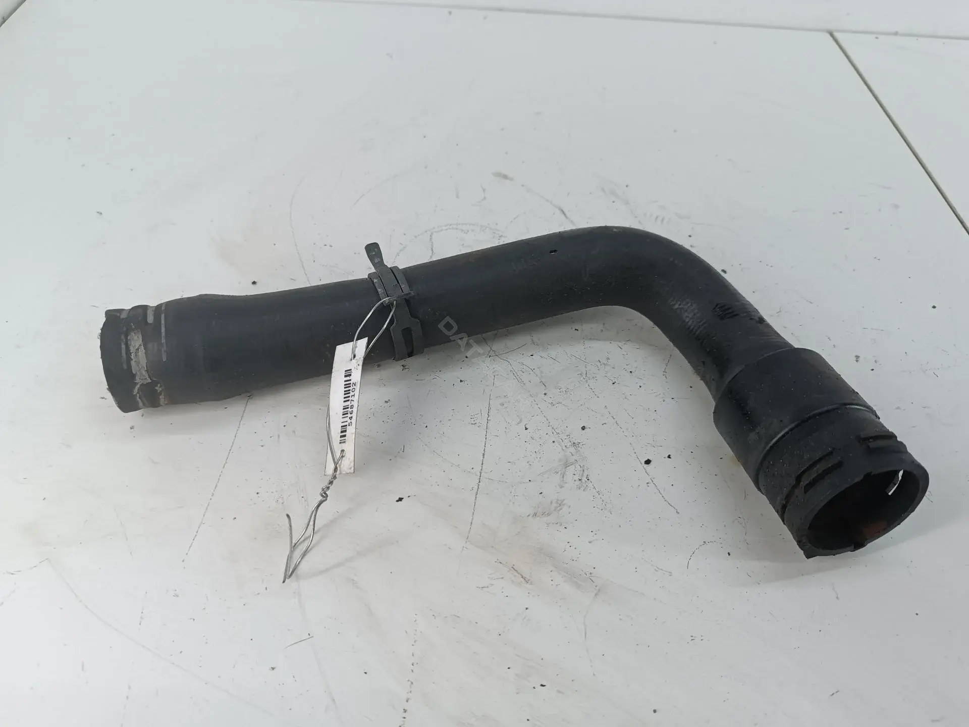 Патрубки системы охлаждения 8D0121101K