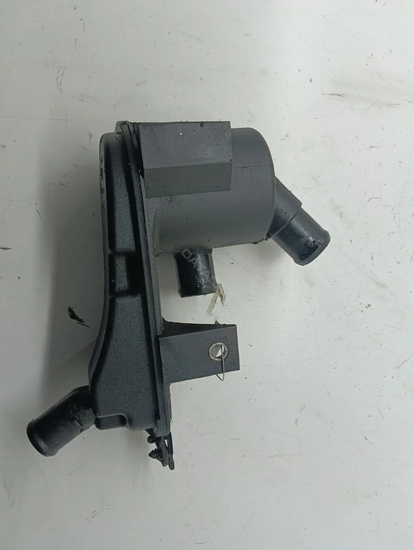 Клапан картерных газов 6G9Q6A785AB