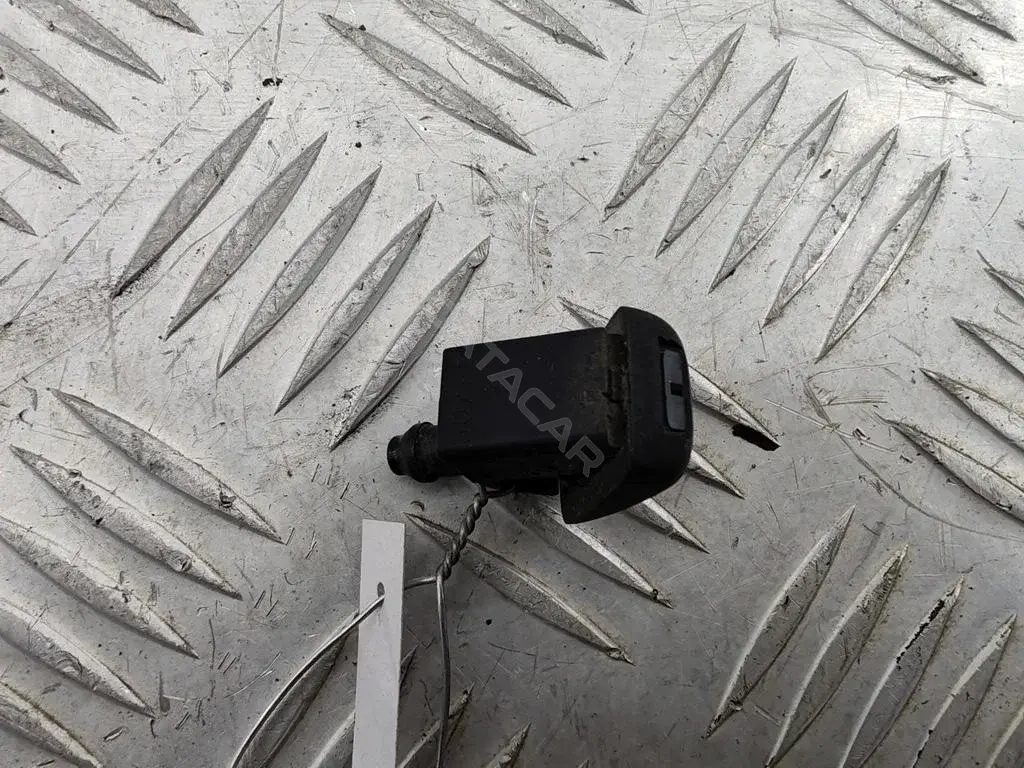 Форсунка омывателя стекла 5J0955985