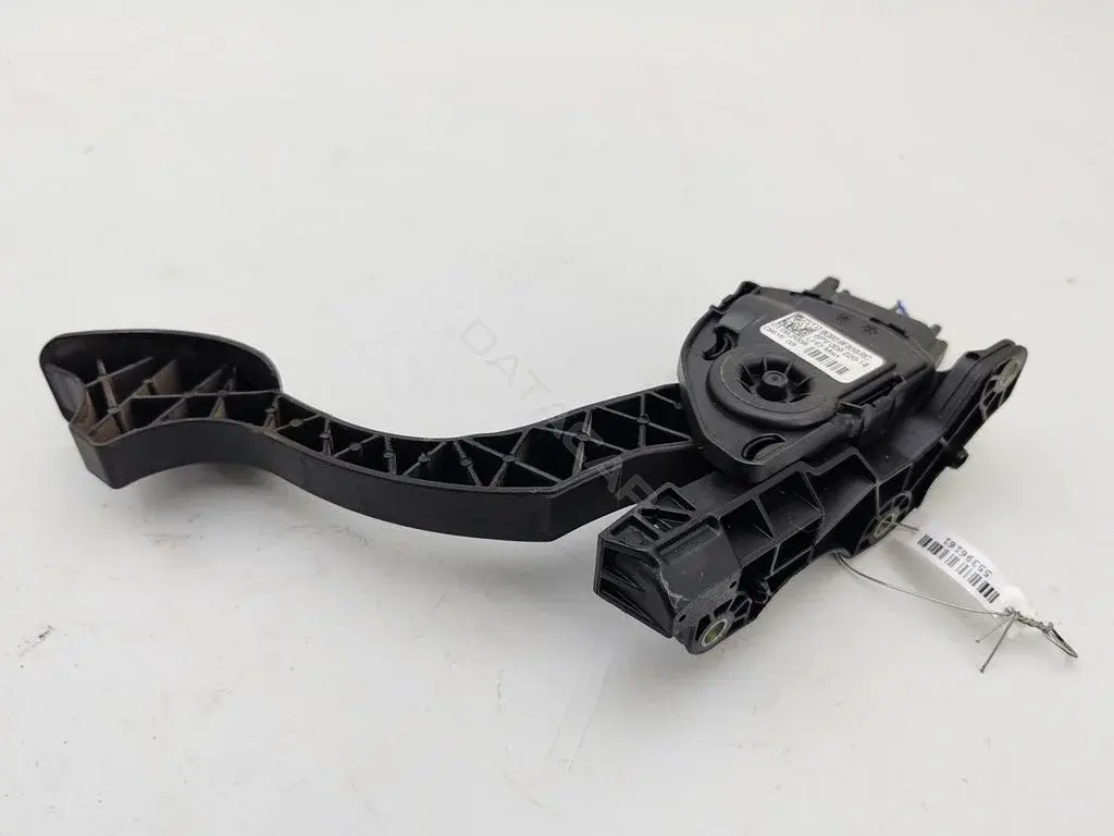 Педаль газа 6G929F836RC