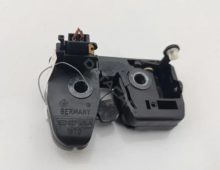 Замок крышки багажника 1E0827505A