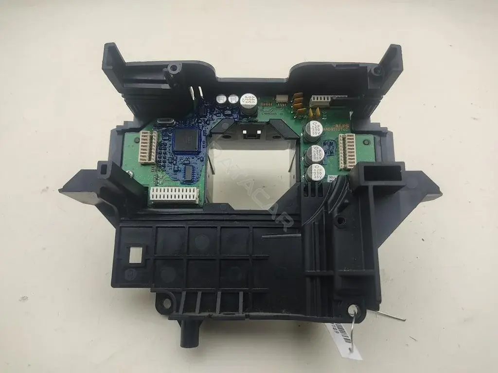 Блок управления коммутационным центром 6G9T13N064