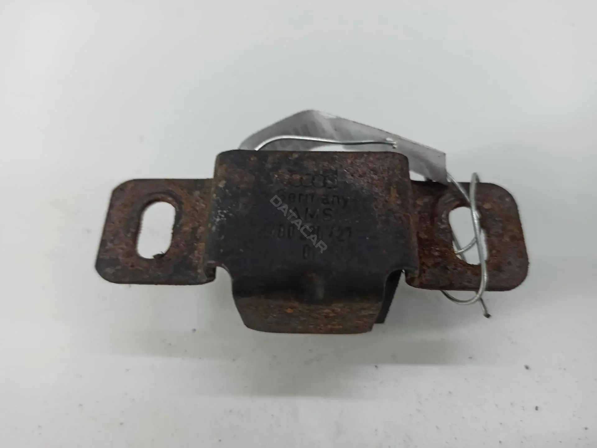 Кронштейн радиатора 4D0260427