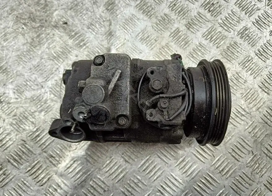 Компрессор кондиционера 8D0260805J