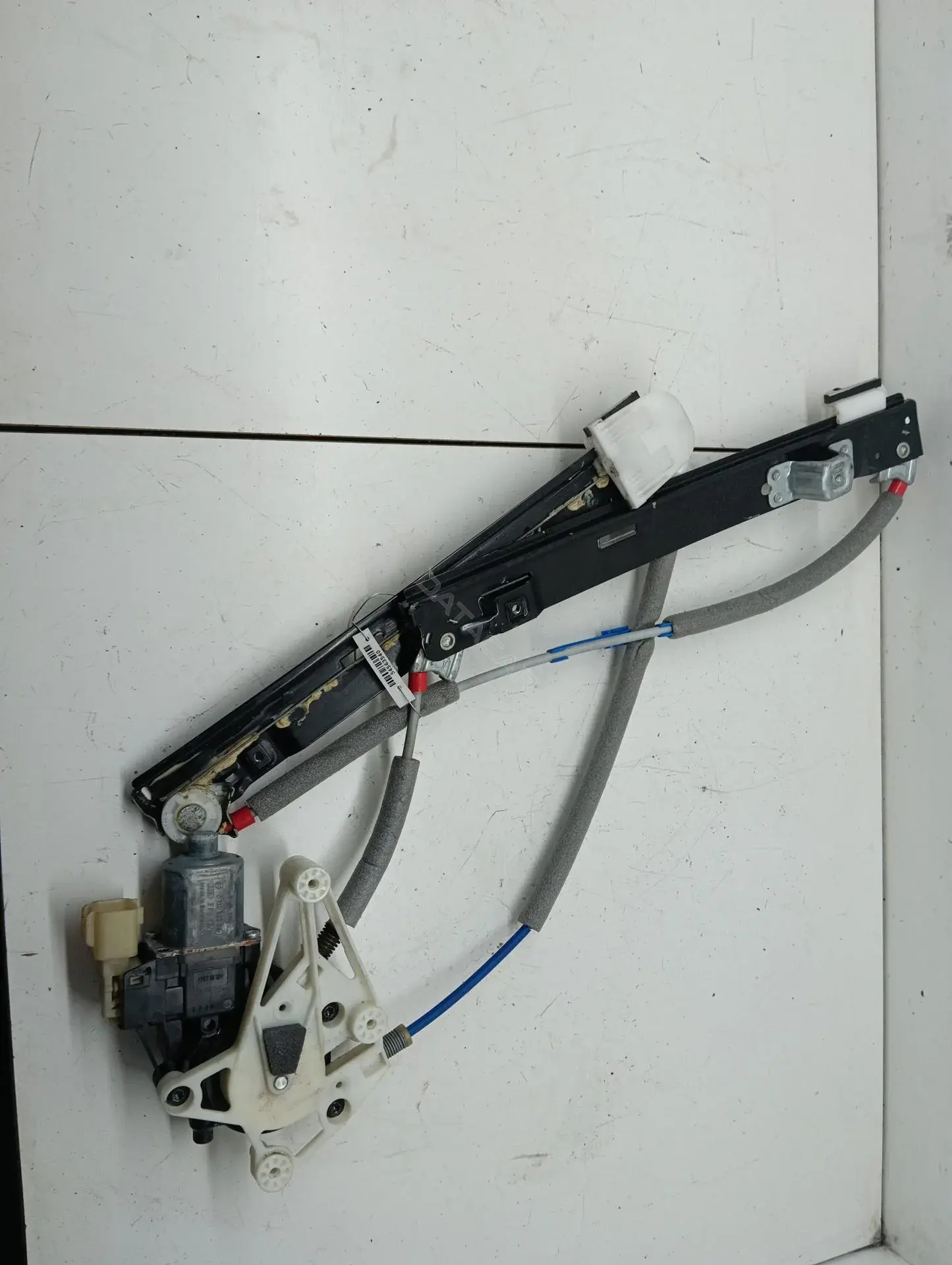 Стеклоподъемник AV11-R27000