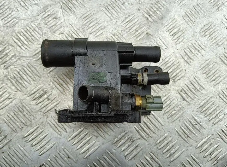 Фланец охлаждающей жидкости 6G9G8K556AA