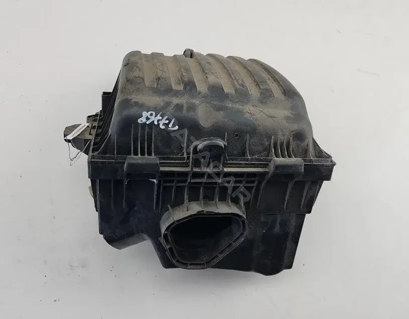Корпус воздушного фильтра 7M3129607A