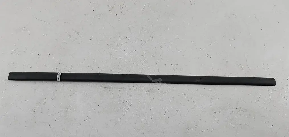 Молдинг двери 1J4853516