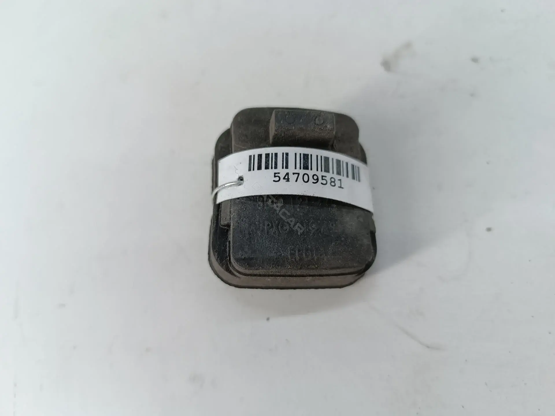 Кронштейн радиатора 8D1121276
