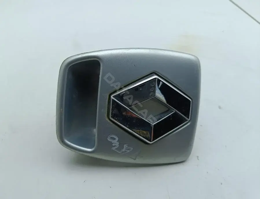 Эмблема 8200000901