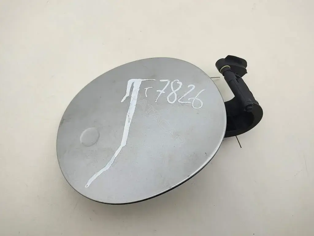 Крышка лючка топливного бака AM51U405A02AB