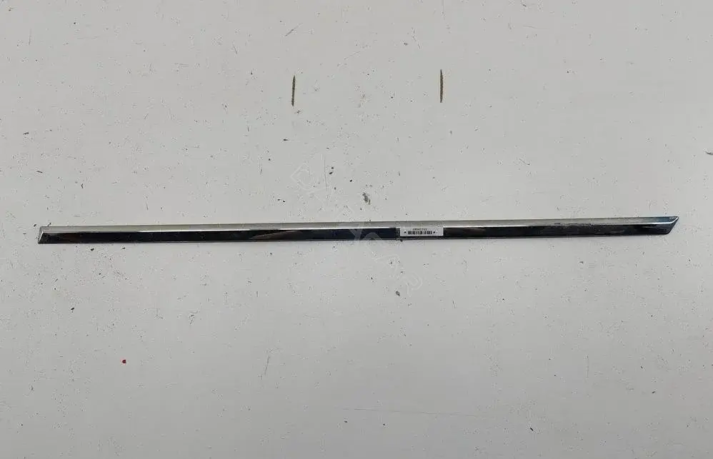 Молдинг двери 3C0853753A