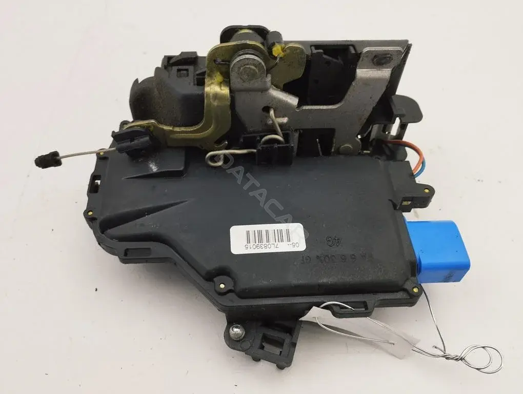 Замок двери 7L0839015