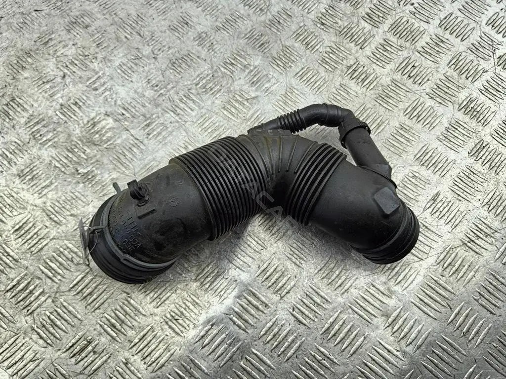 Патрубок воздушный 3C0129654P