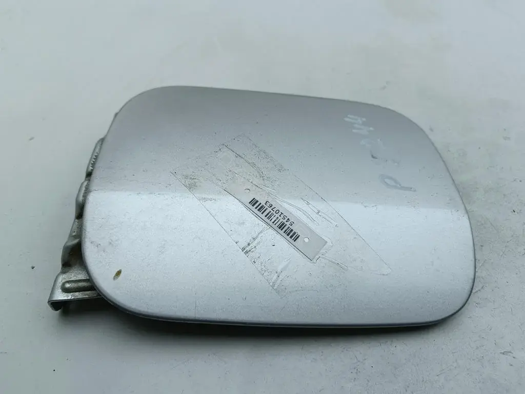Крышка лючка топливного бака 8A0809905A