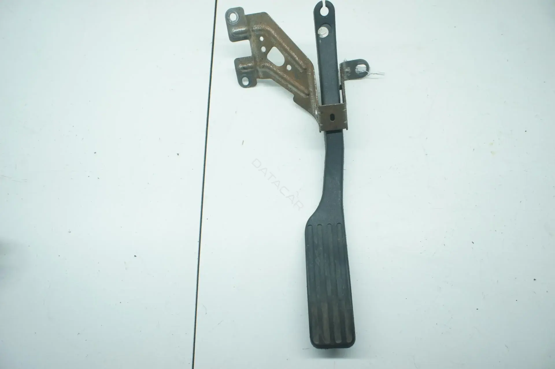 Педаль газа 93BB9P732BD