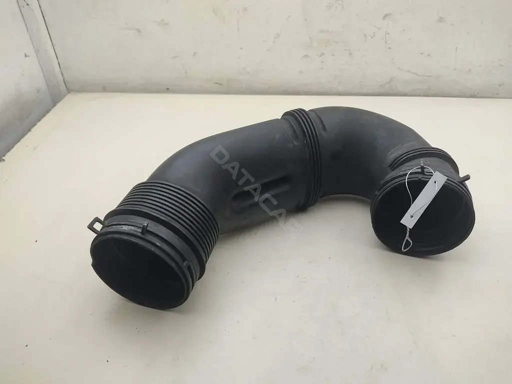 Патрубок воздушный 7L0129684