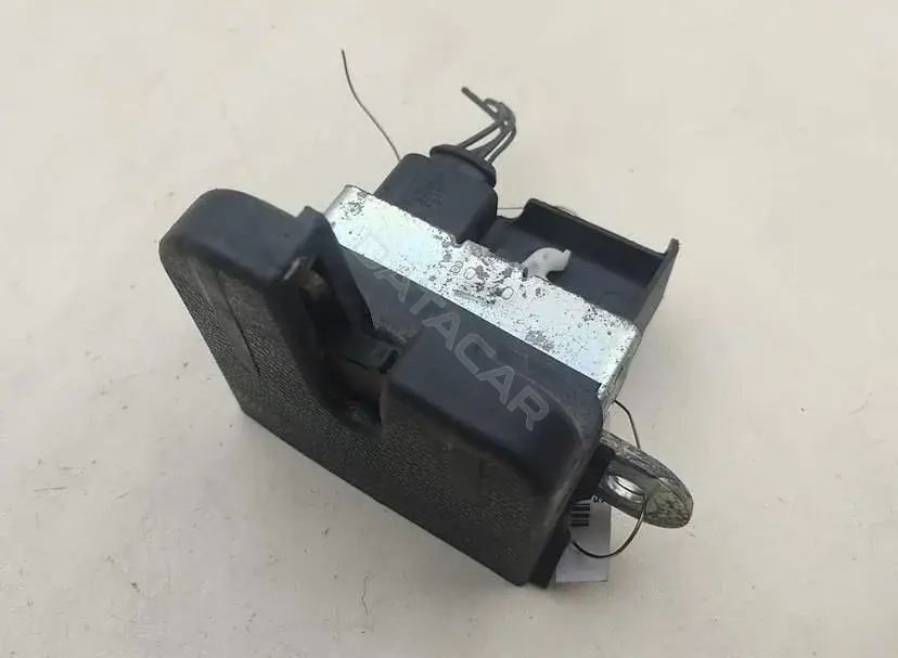 Замок крышки багажника 1K6827505