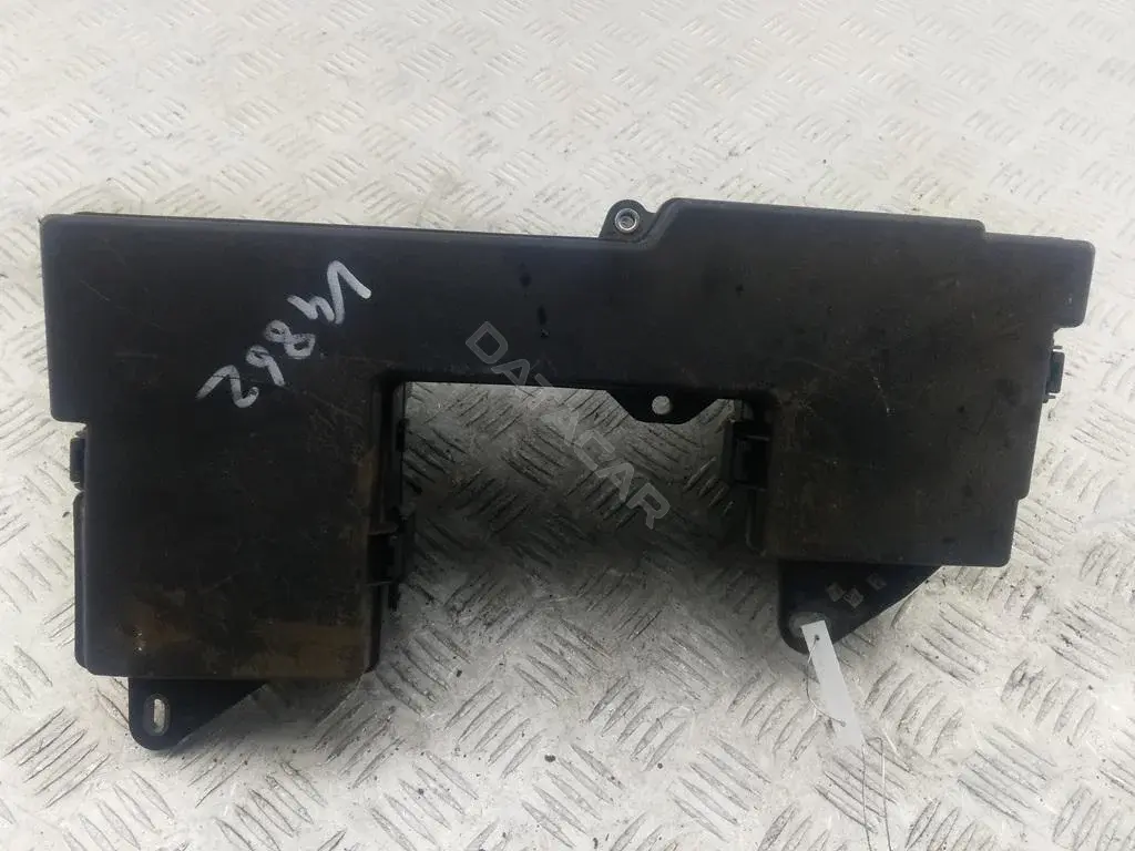 Блок предохранителей 8X2T14A003AA