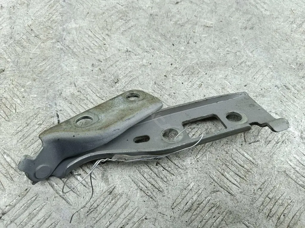 Петля капота 2S6116800BA