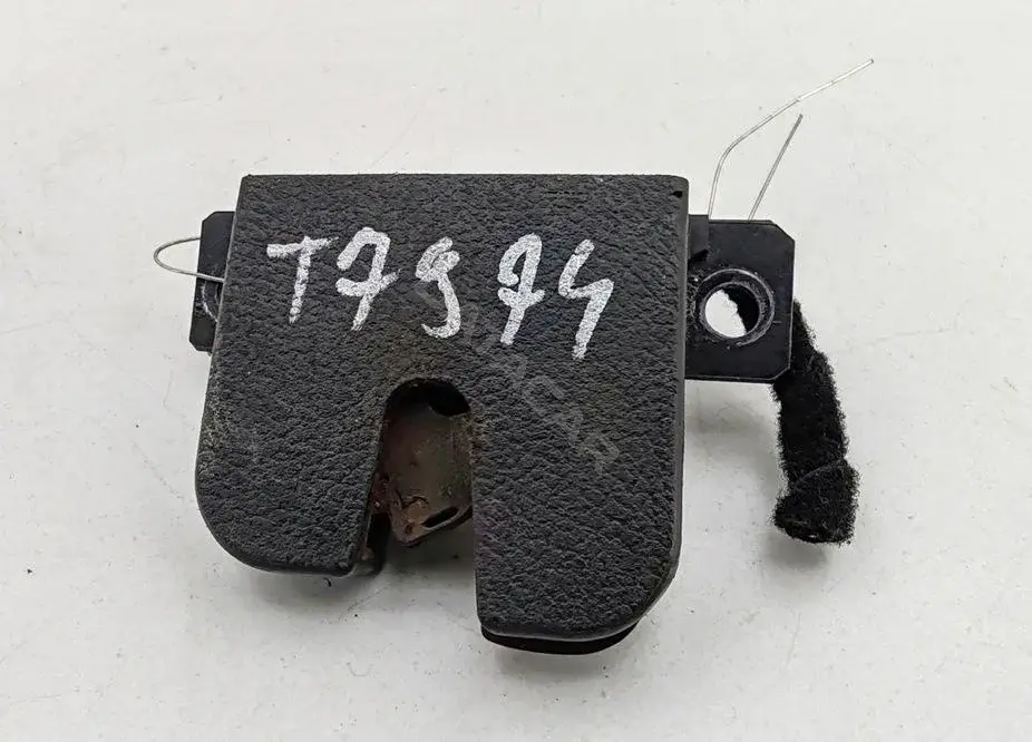 Замок крышки багажника 3B9827505F