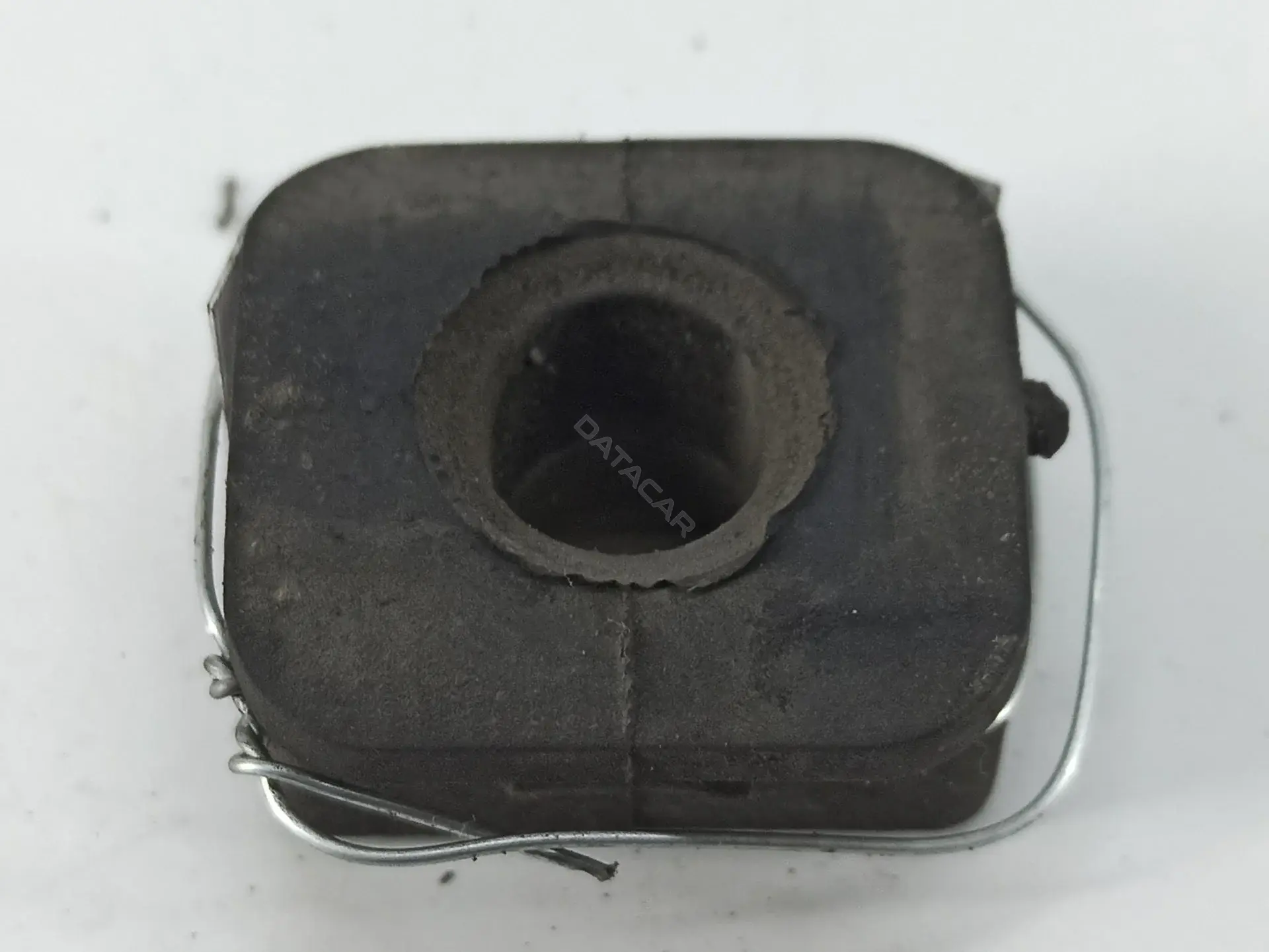 Кронштейн радиатора 4B3121276A