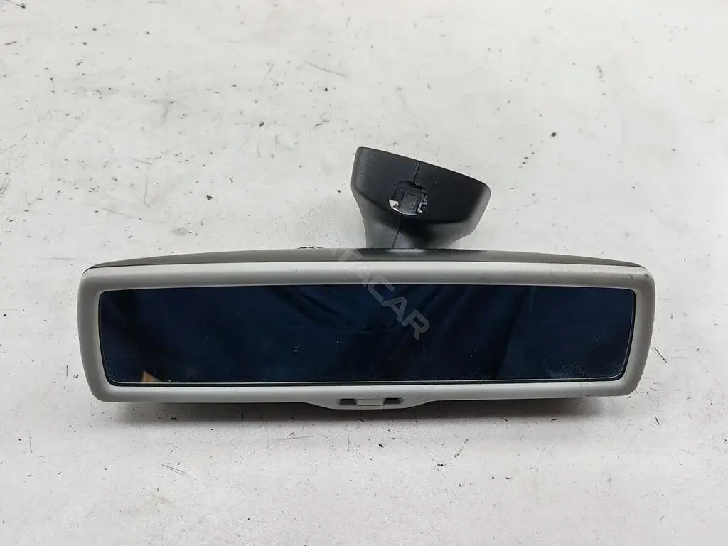 Внутреннее зеркало 8K0857511