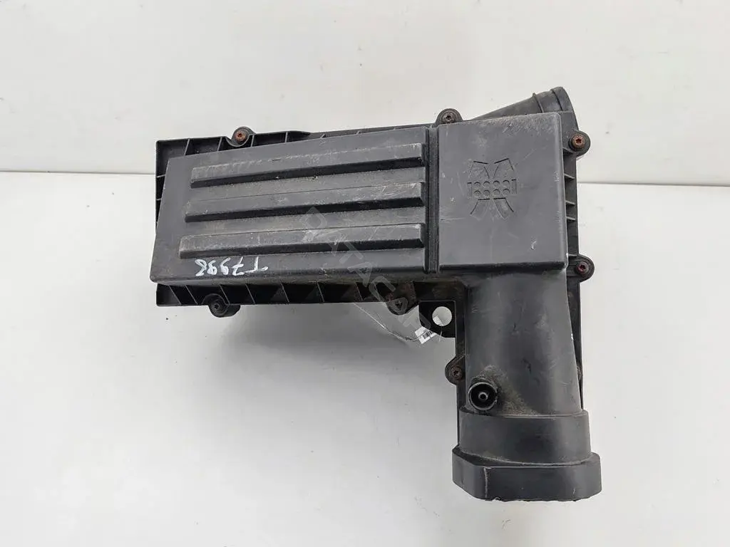 Корпус воздушного фильтра 3C0129607AP