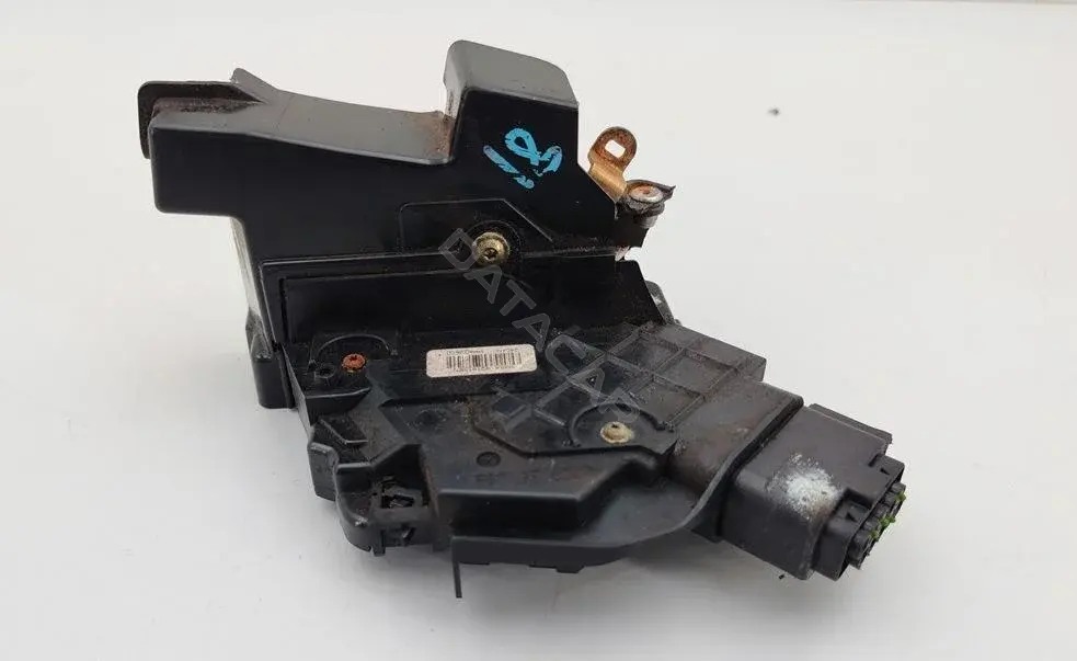 Замок двери 3M5AR21813EN