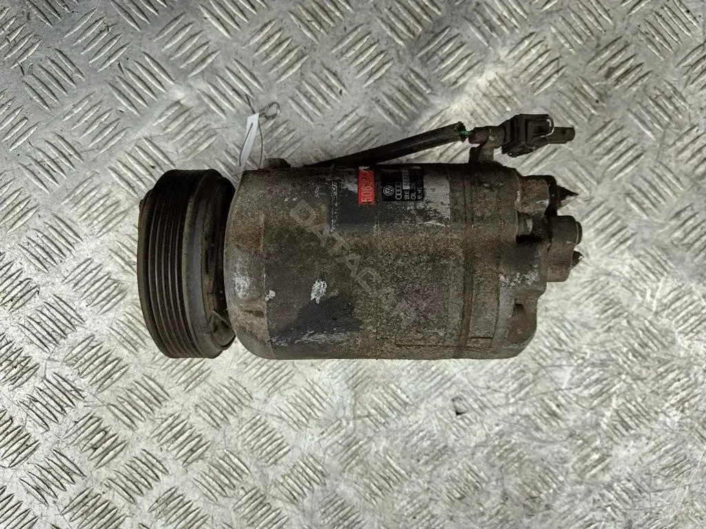 Компрессор кондиционера 1J0820803B