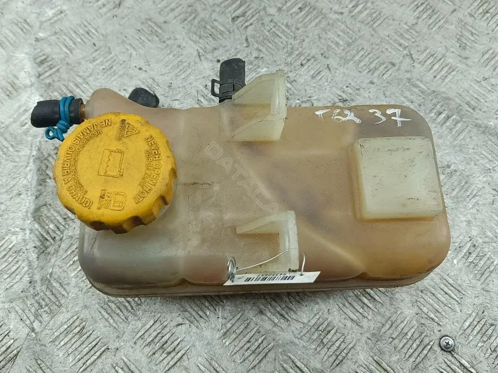 Расширительный бачок 96813424