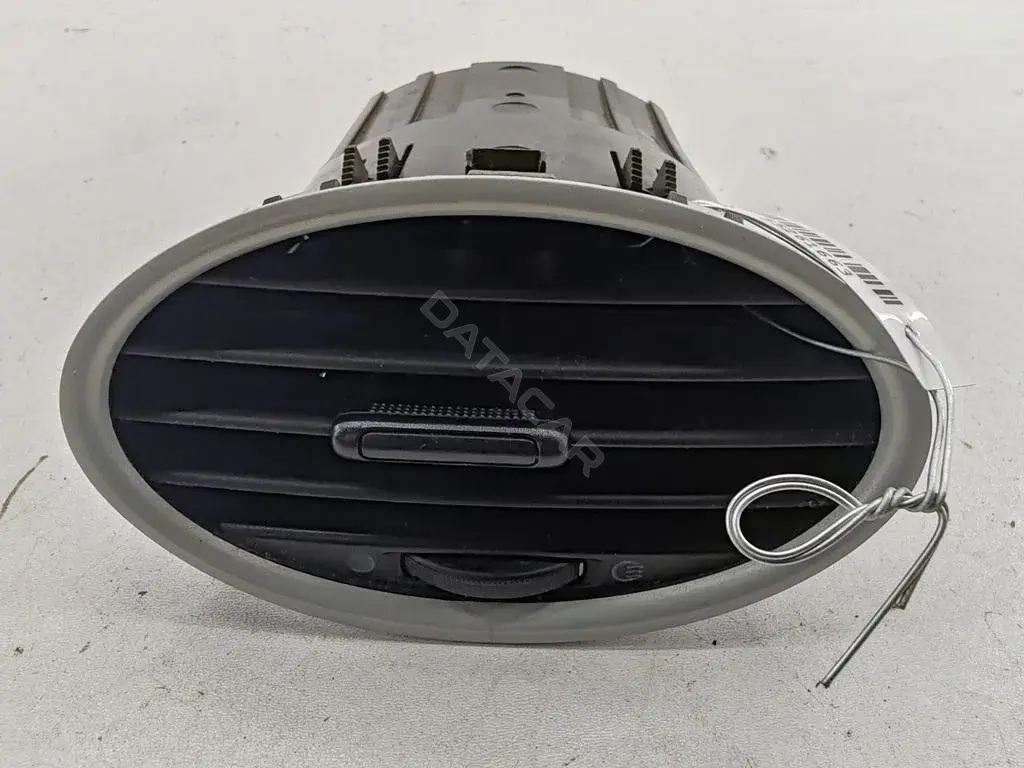 Дефлектор обдува салона 4M51A014L21BC