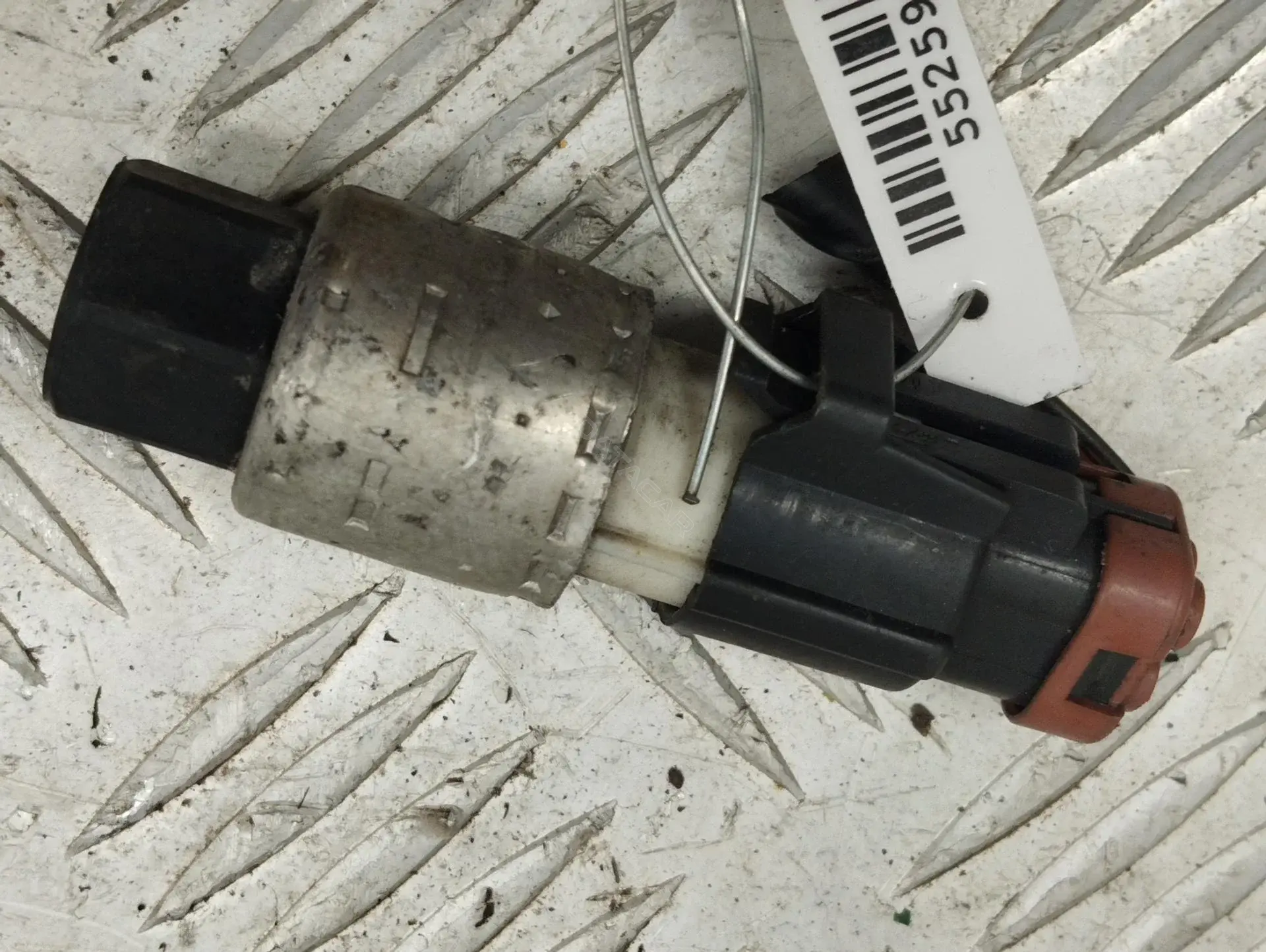 Датчик давления кондиционера 95BW19E561AA