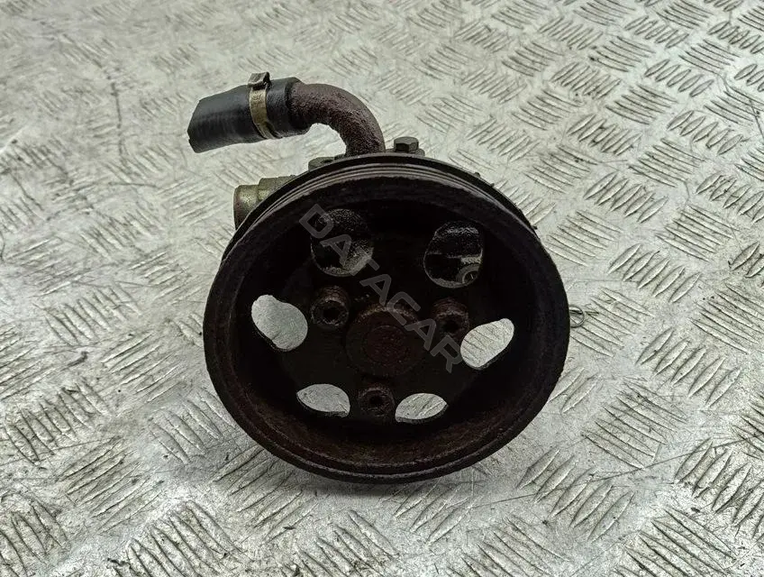 Насос гидроусилителя руля 8D0145156L