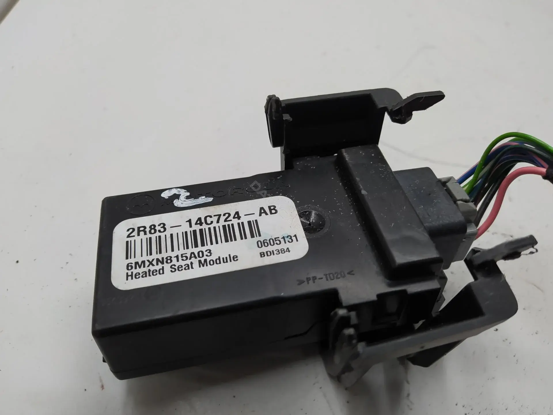 Блок управления сиденьем 6MXN815A03