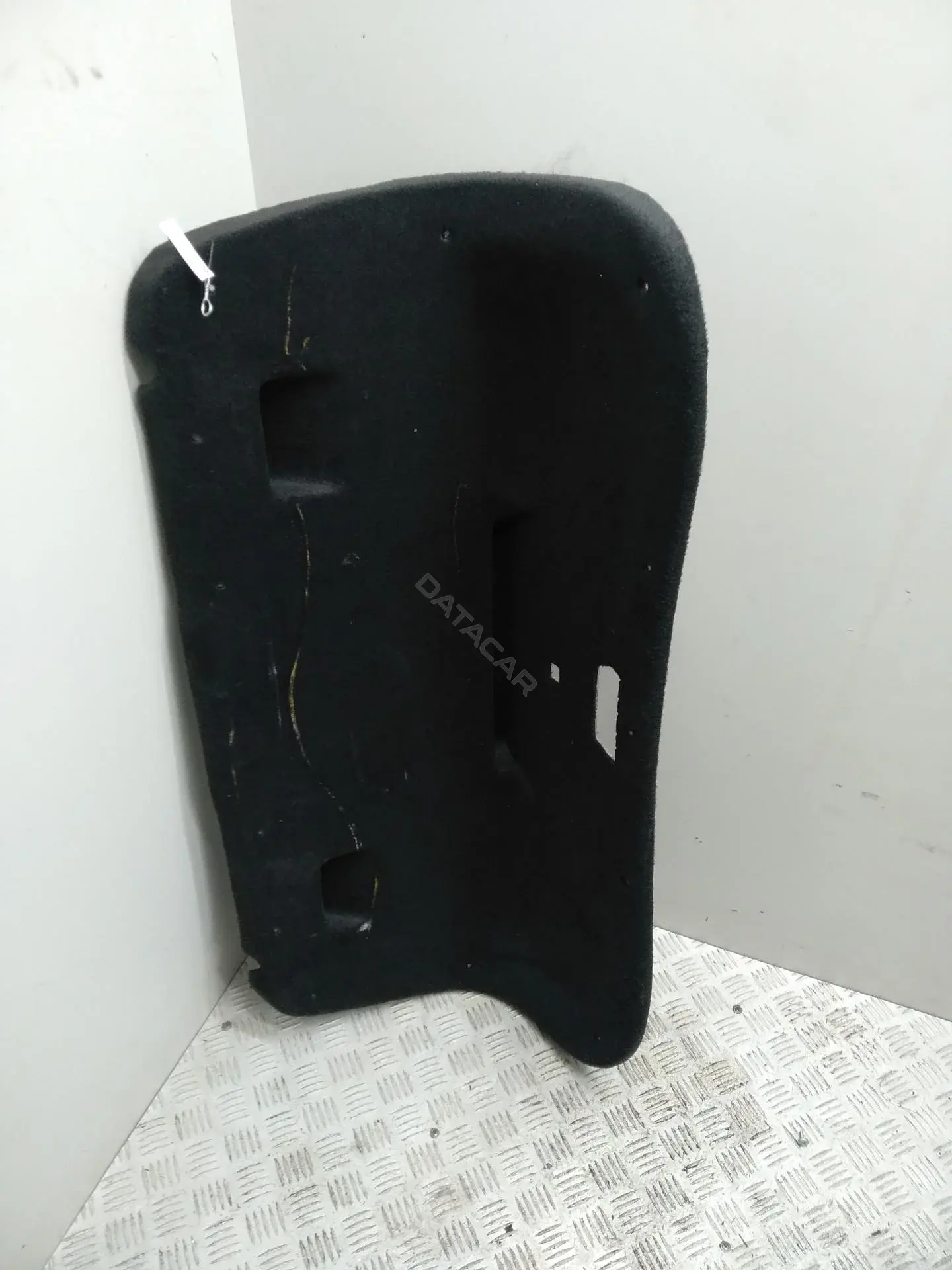 Обшивка крышки багажника 1J5867605d