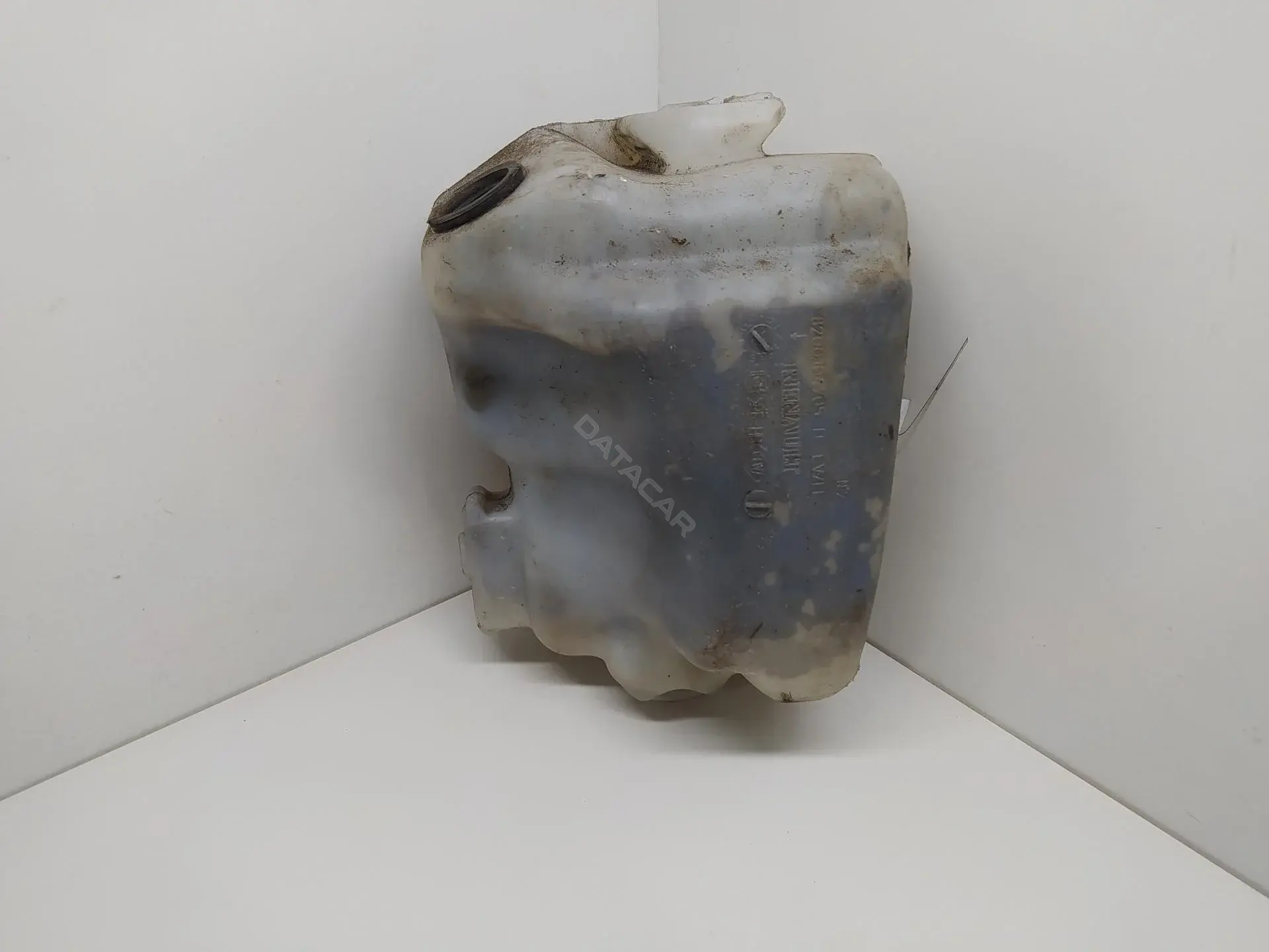 Бачок омывателя 8200104705