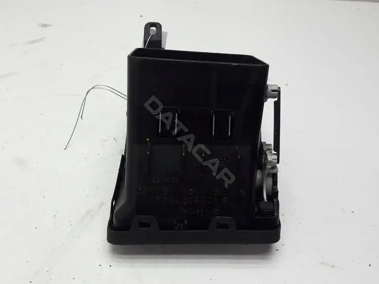 Дефлектор обдува салона 1T0819704A