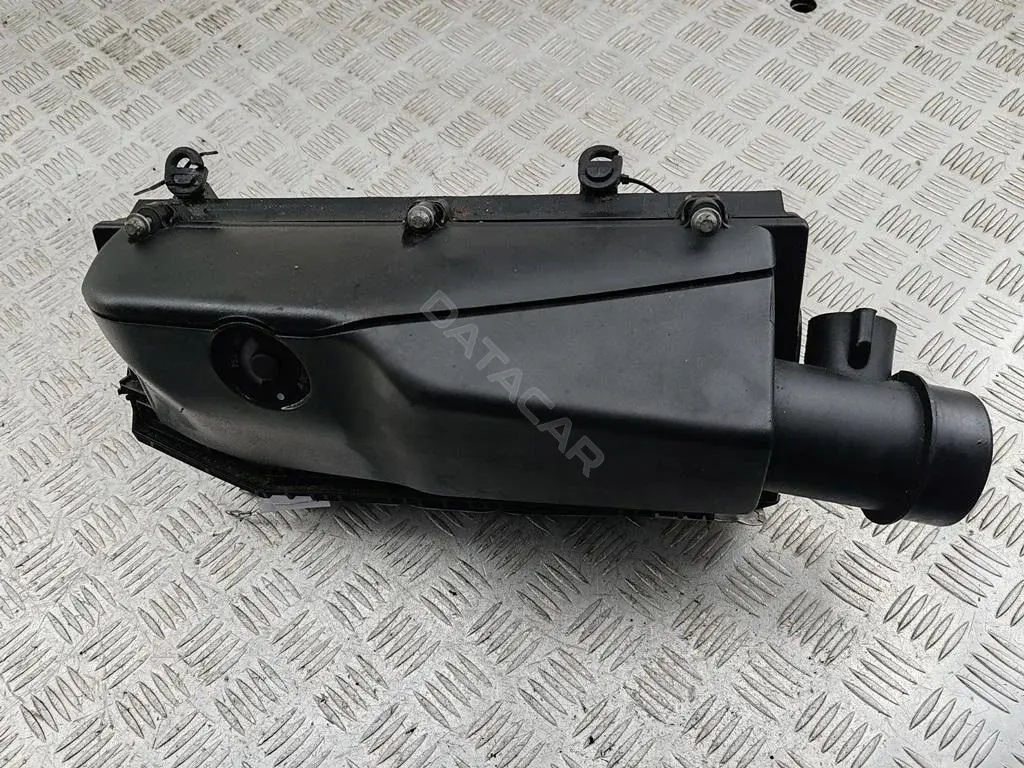 Корпус воздушного фильтра 6110901601, 6110902301