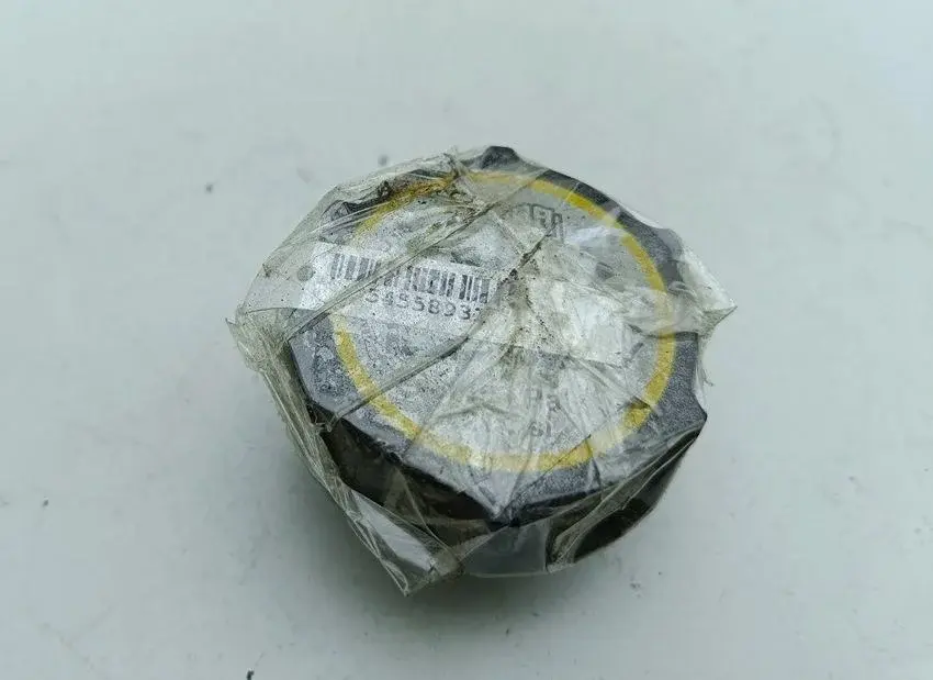 Крышка радиатора / расширительного бачка 3M5H8100AD
