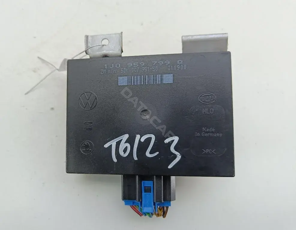 Блок комфорта 1j0959799q