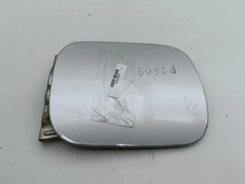 Крышка лючка топливного бака 8A0809905A