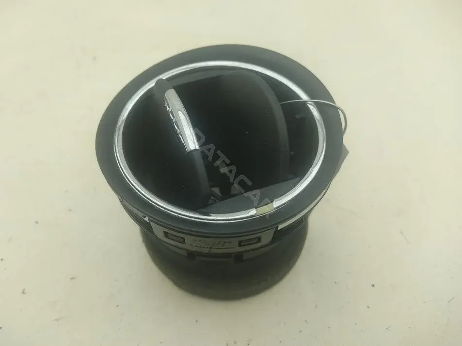 Дефлектор обдува салона 6M21U018B09ADW