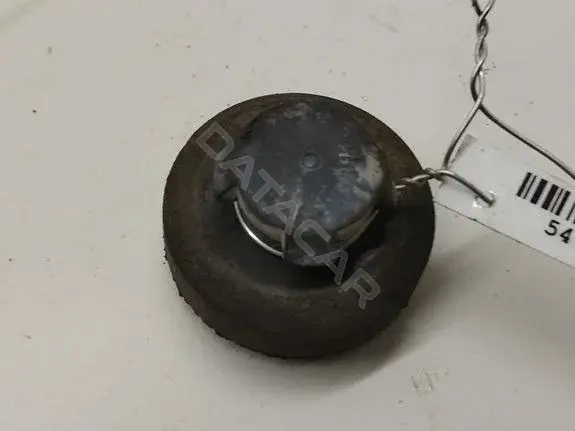 Кронштейн радиатора 8D0121274