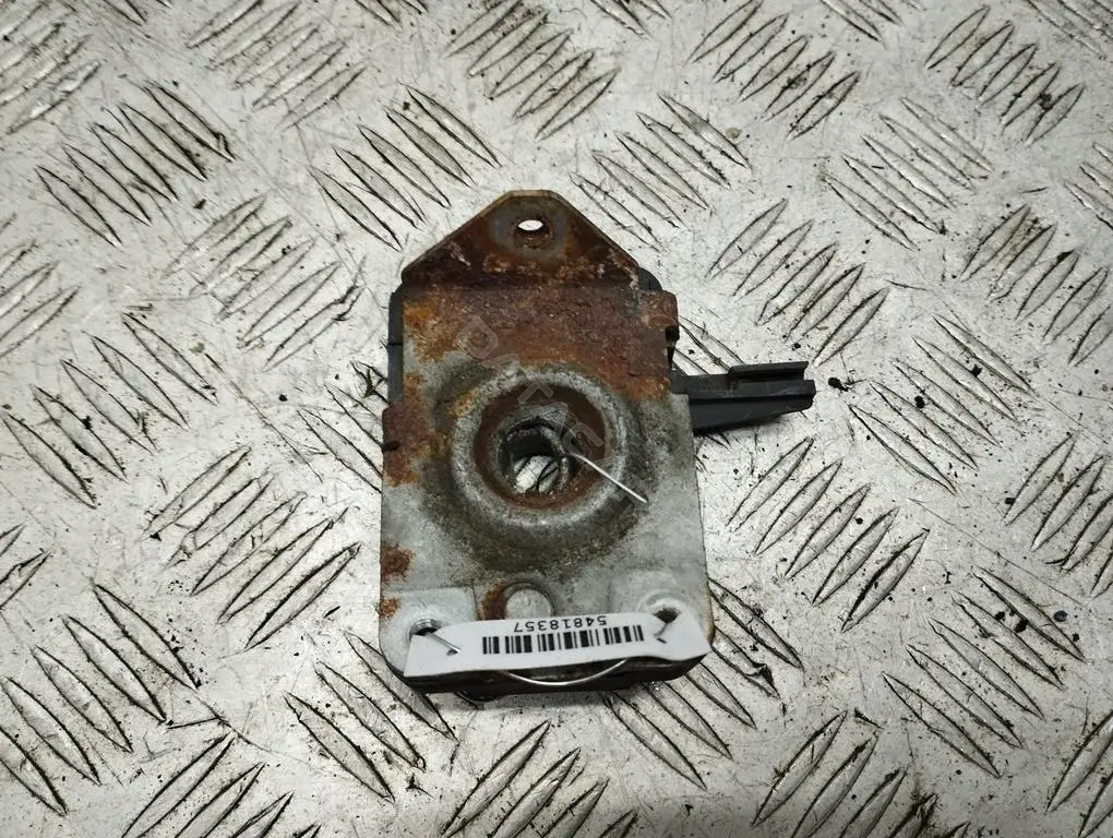 Замок капота 8122270
